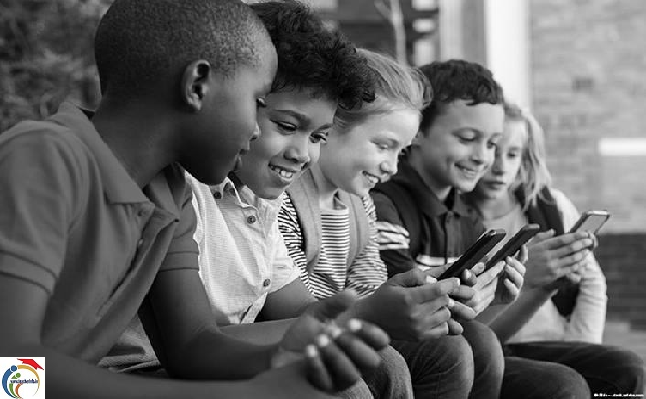 KIDS WITH MOBILES